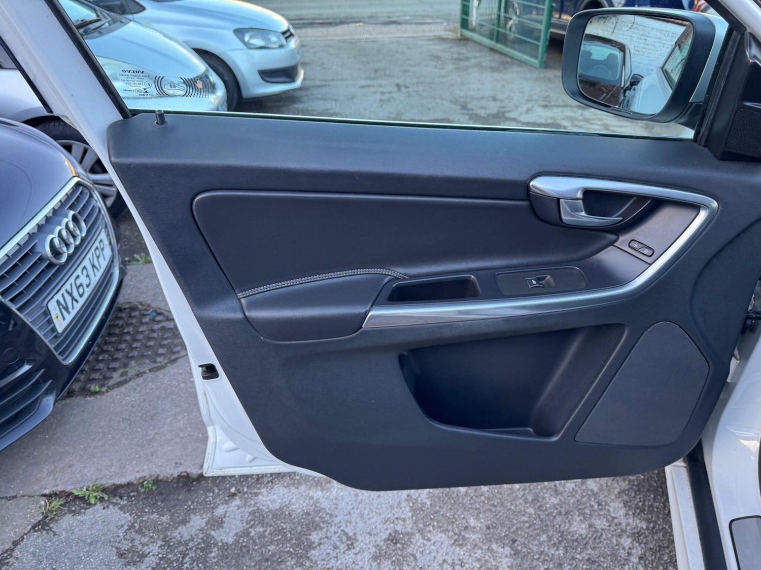 Used Volvo XC60 for sale - 77704652: Photo 15