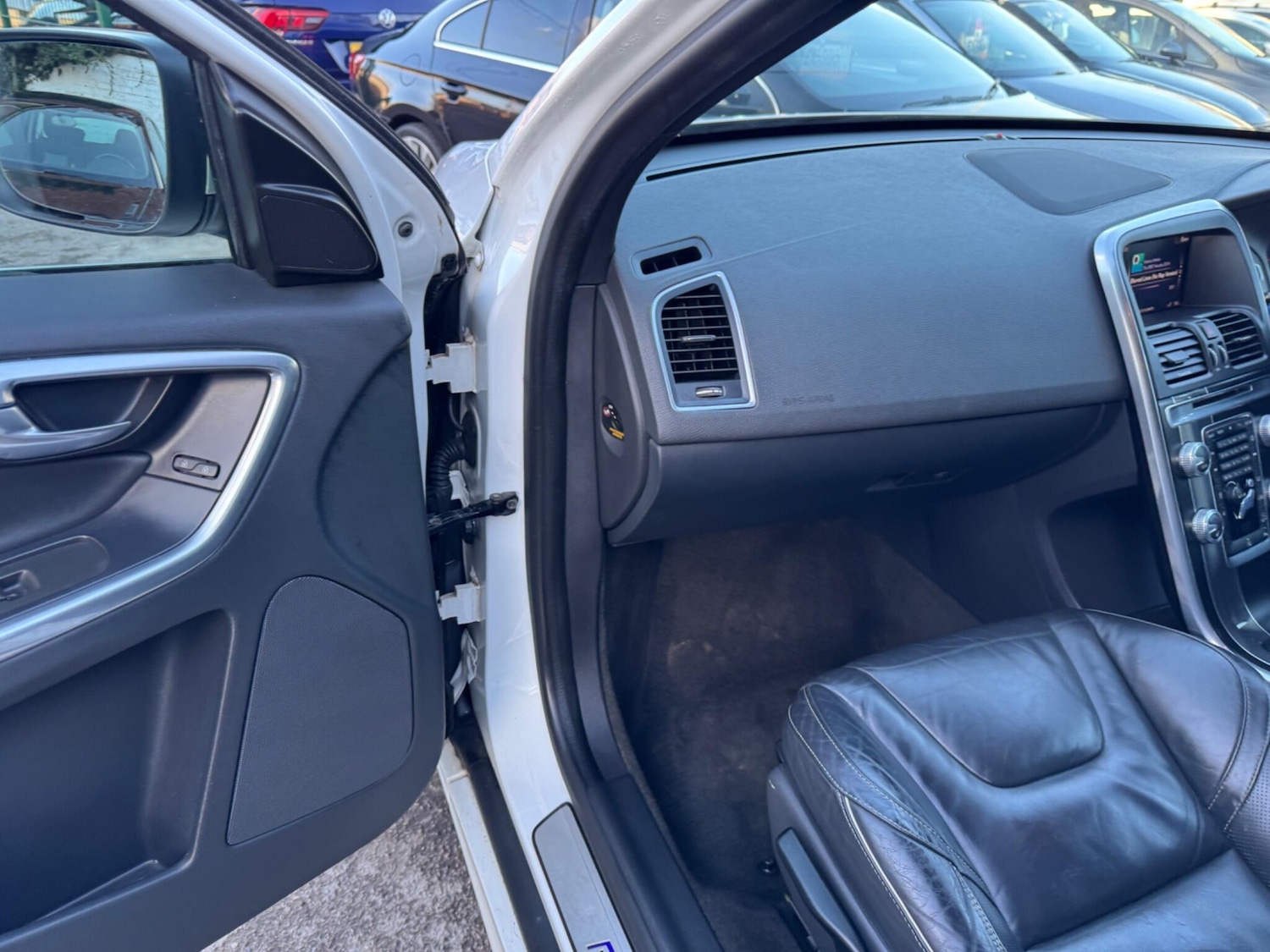 Used Volvo XC60 for sale - 77704652: Photo 16