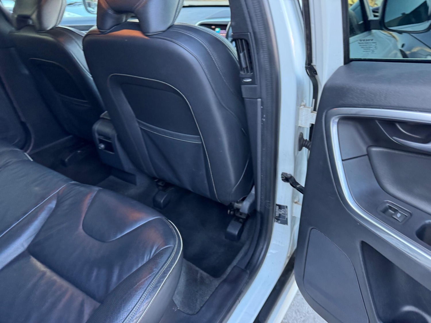 Used Volvo XC60 for sale - 77704652: Photo 25