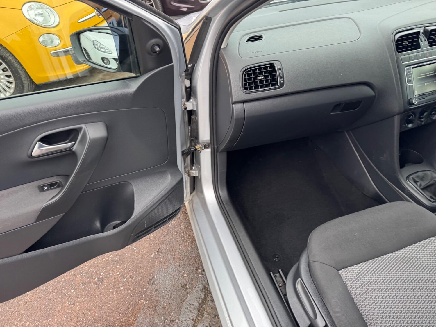 Used Volkswagen Polo for sale - 77351487: Photo 28