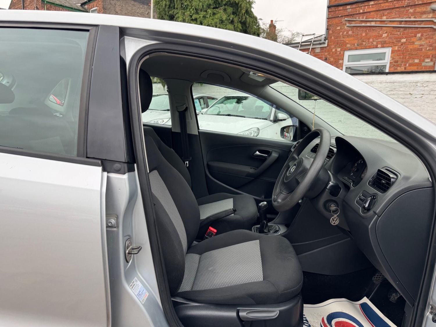 Used Volkswagen Polo for sale - 77351487: Photo 3