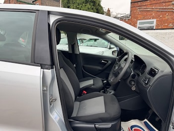 Used Volkswagen Polo 2010 for sale - 77351487: Photo