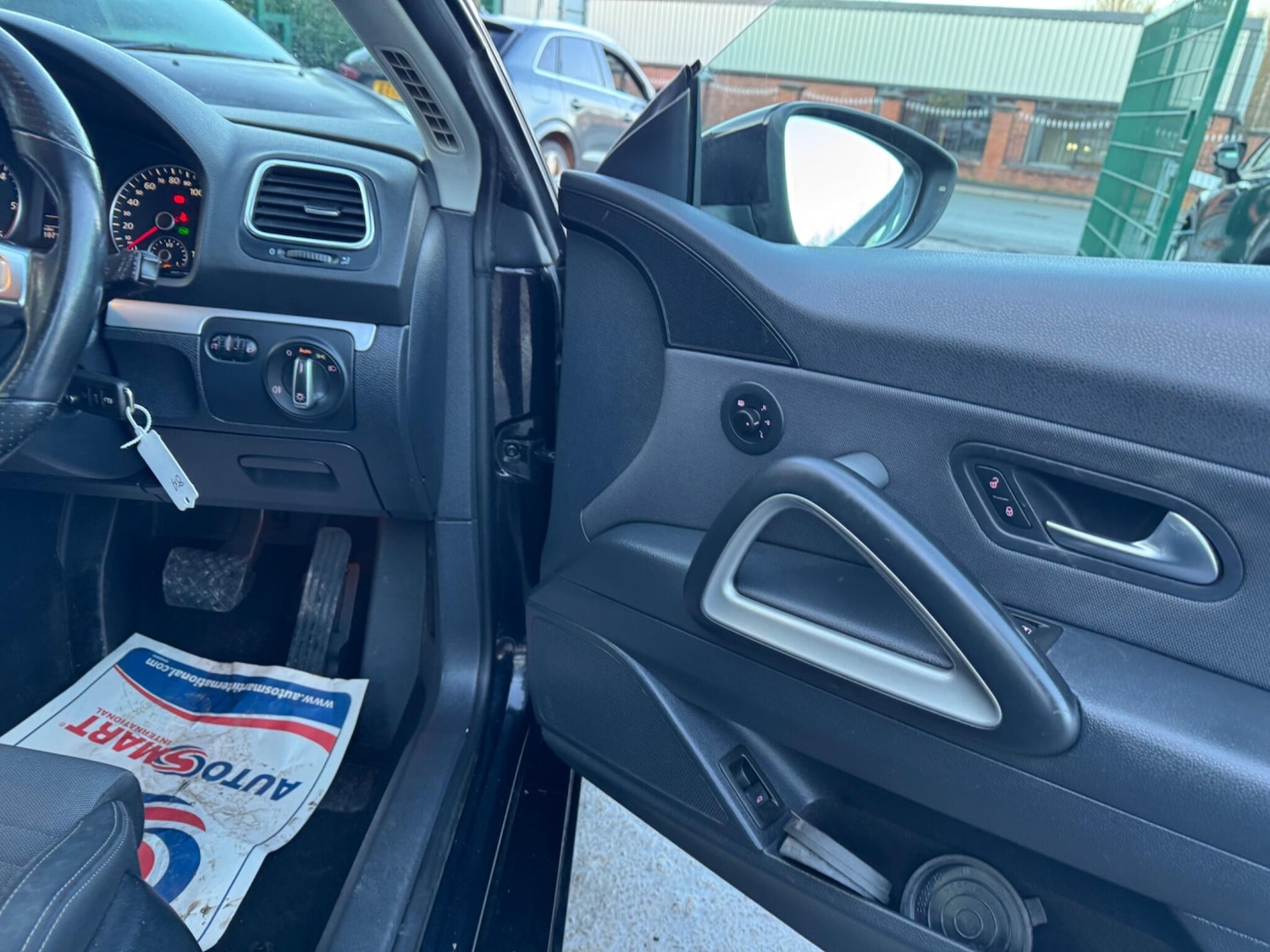 Used Volkswagen Scirocco for sale - 77351685: Photo 25