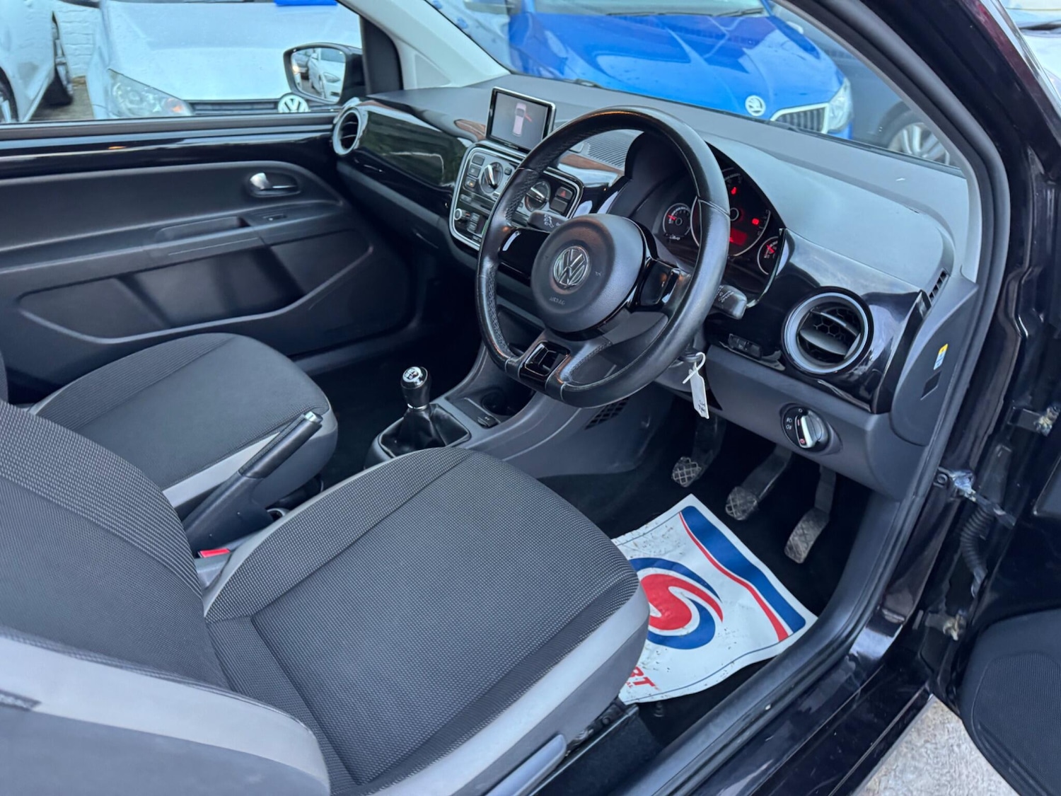 Used Volkswagen up! for sale - 77351939: Photo 3