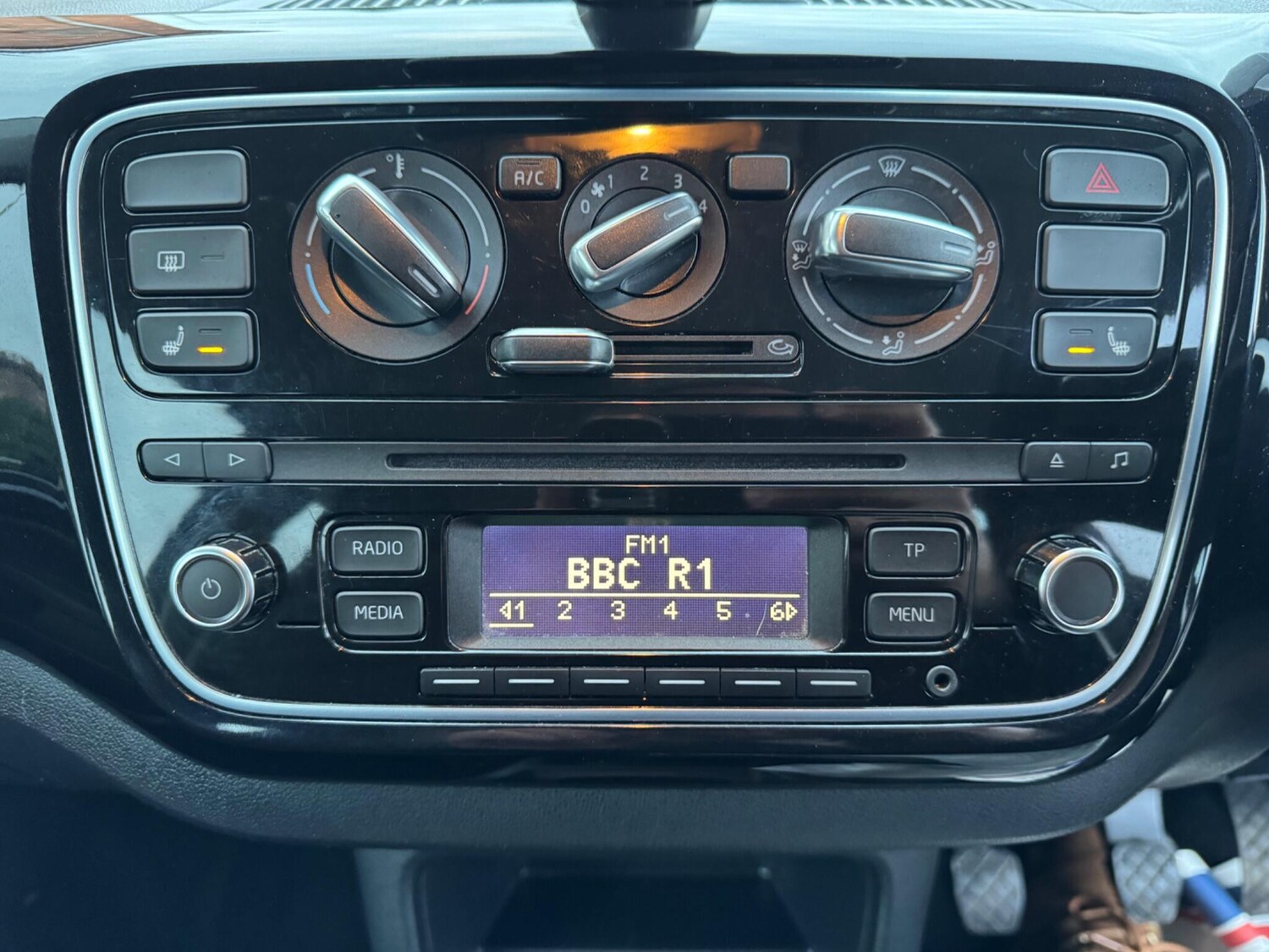 Used Volkswagen up! for sale - 77351939: Photo 37