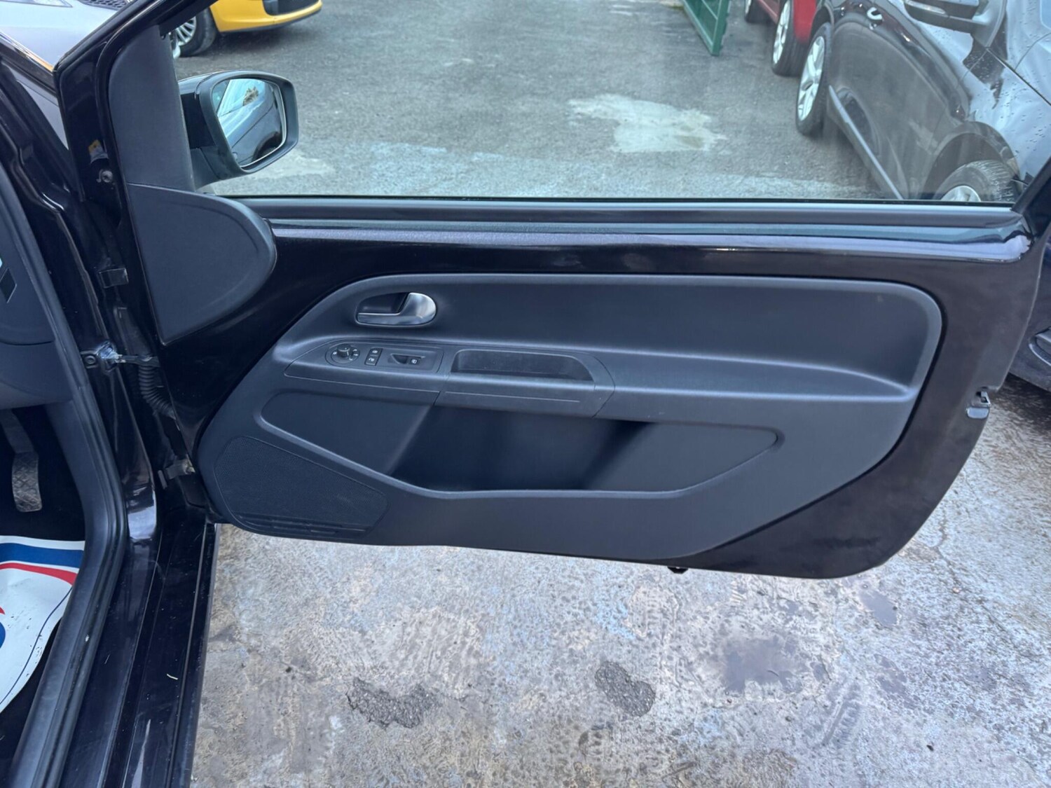 Used Volkswagen up! for sale - 77351939: Photo 42