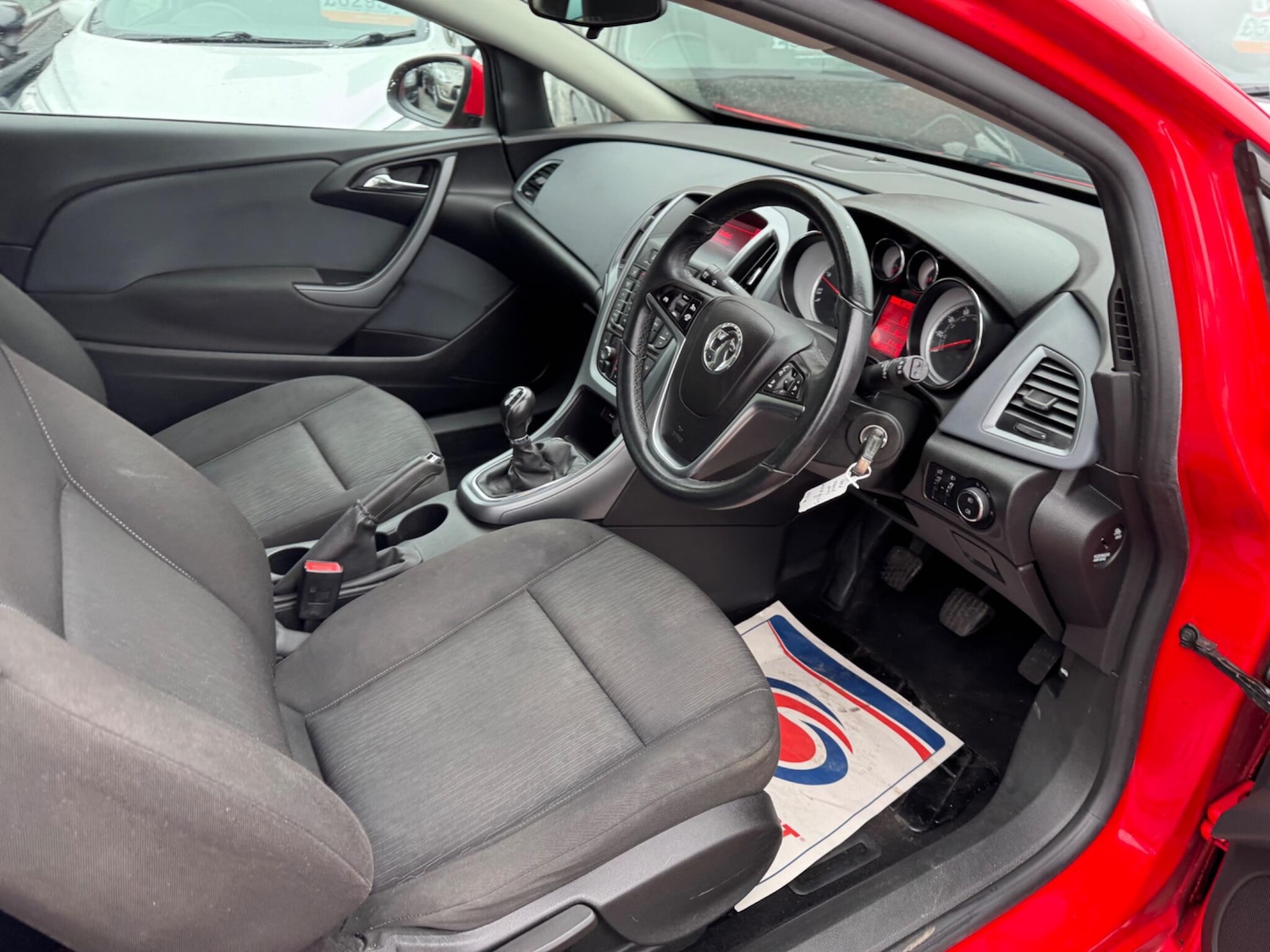 Used Vauxhall Astra GTC 2015 for sale - 77783690: Photo 2