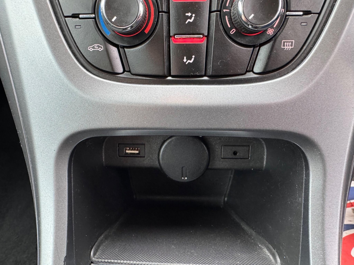 Used Vauxhall Astra GTC 2015 for sale - 77783690: Photo 40