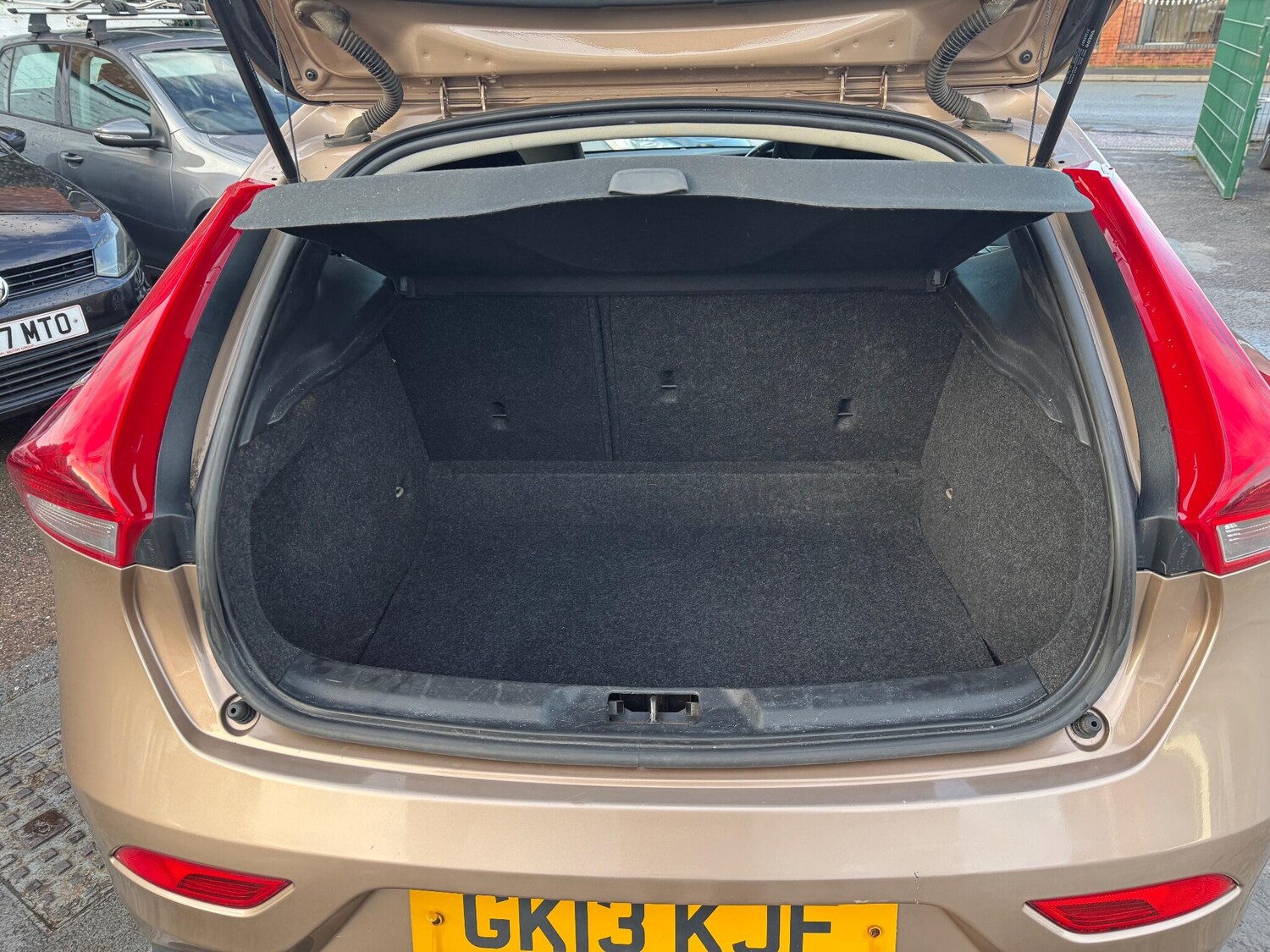 Used Volvo V40 2013 for sale - 77351512: Photo 29