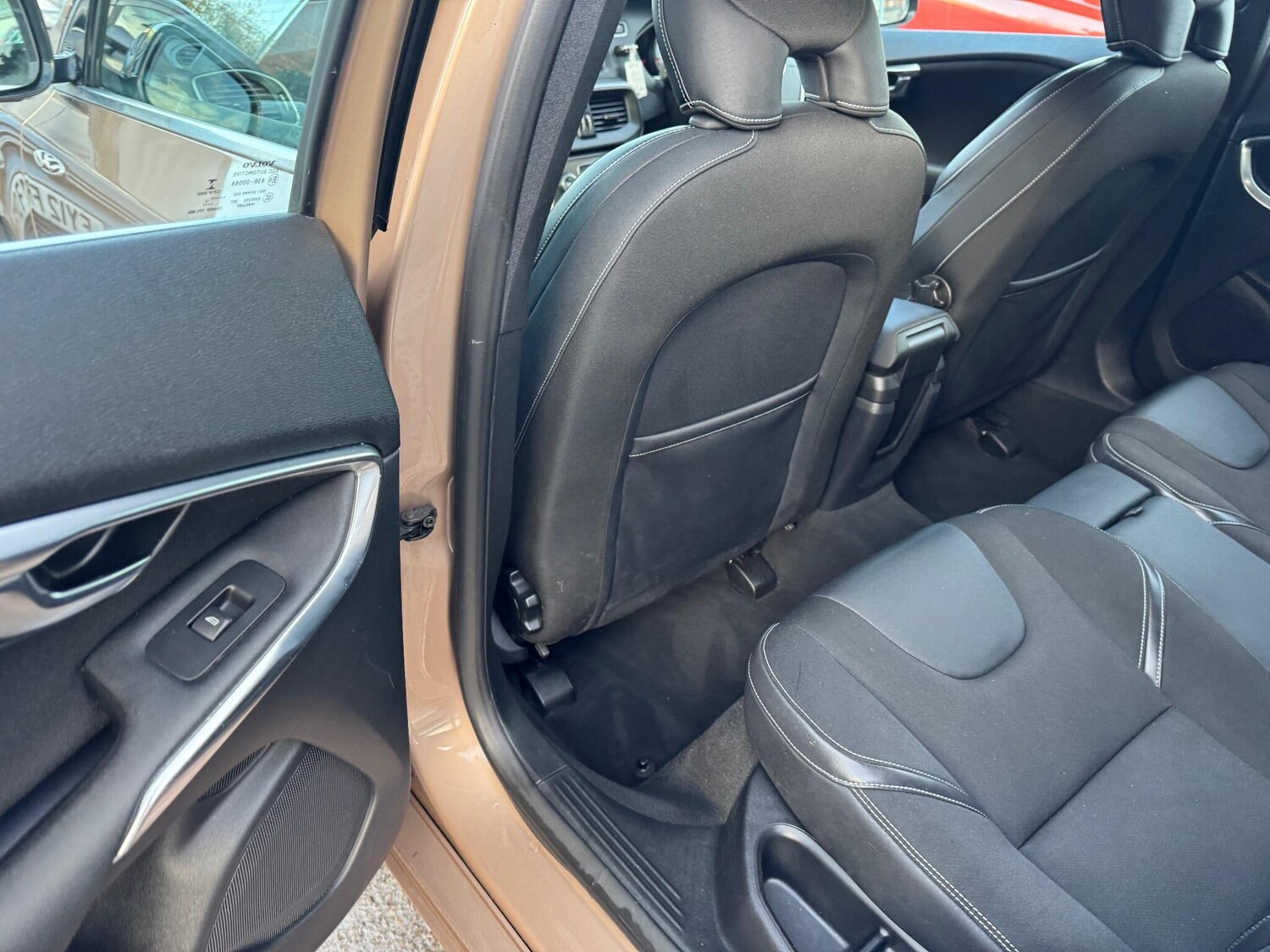 Used Volvo V40 2013 for sale - 77351512: Photo 31