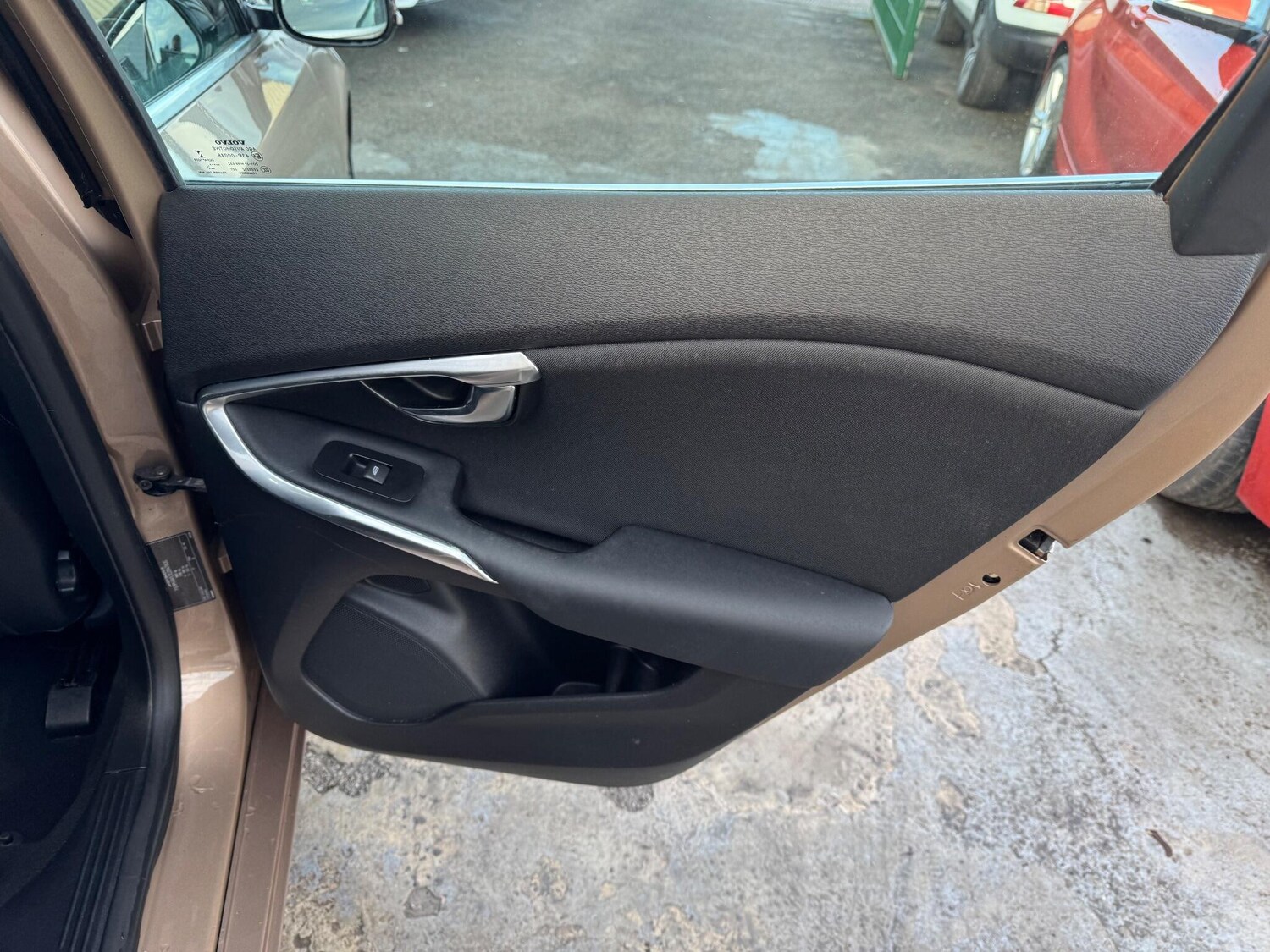 Used Volvo V40 2013 for sale - 77351512: Photo 33