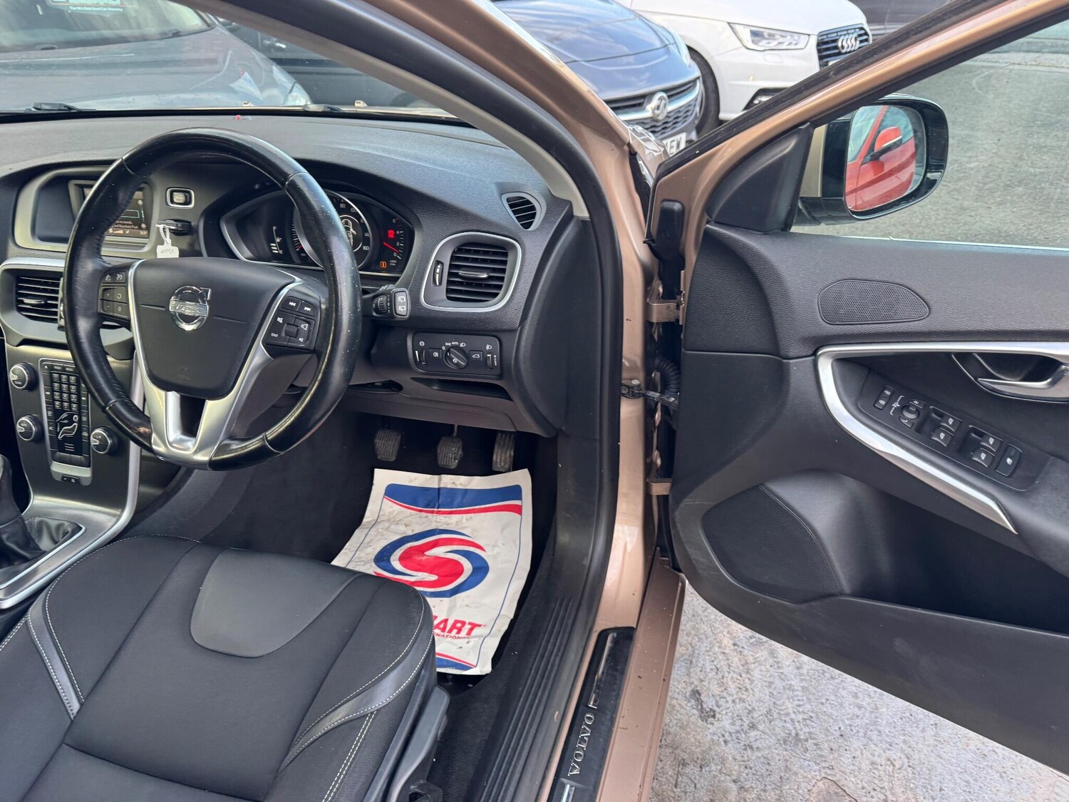 Used Volvo V40 2013 for sale - 77351512: Photo 39