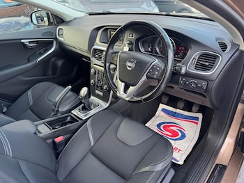 Used Volvo V40 2013 for sale - 77351512: Photo