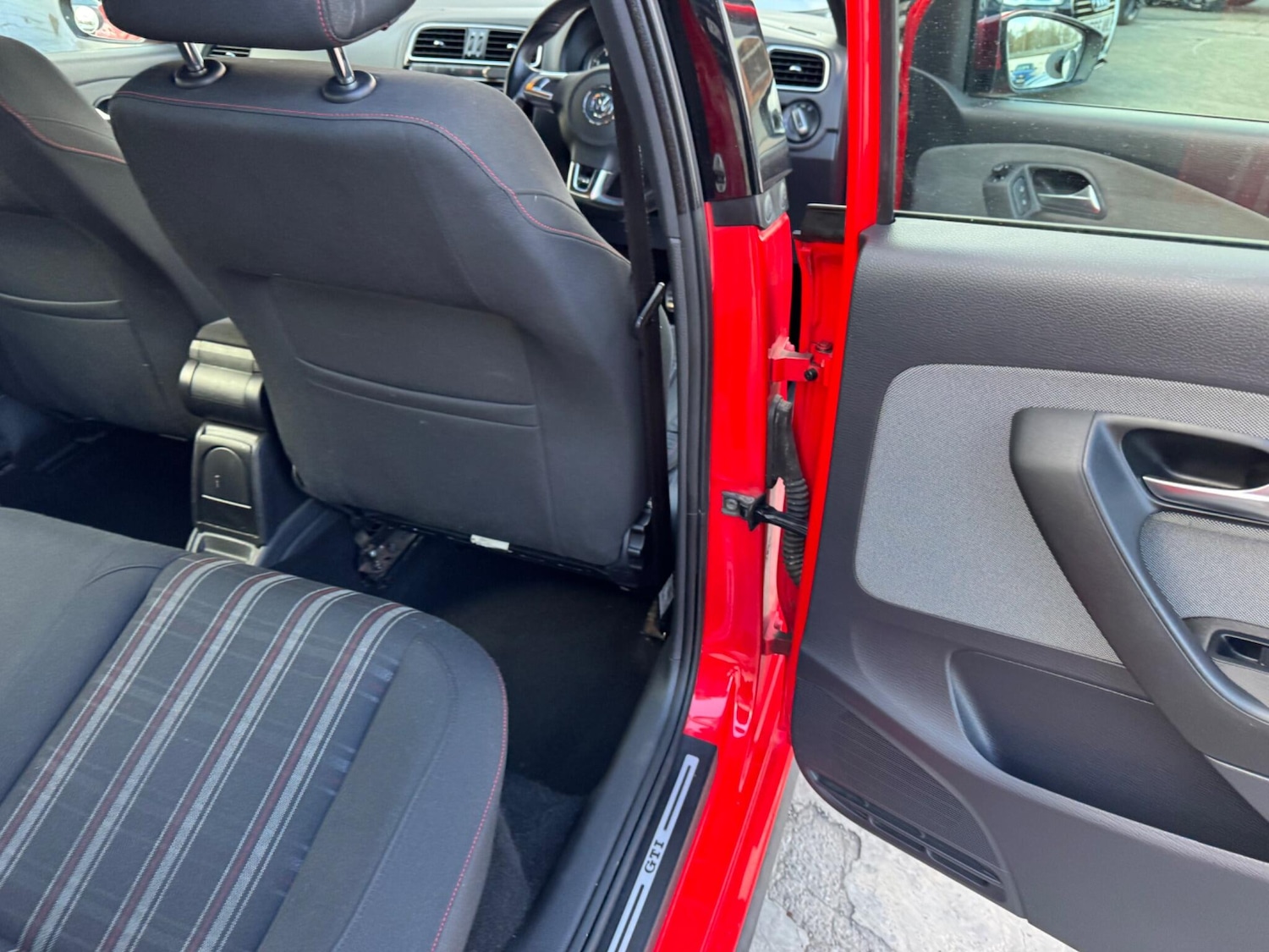 Used Volkswagen Polo 2012 for sale - 77839997: Photo 29