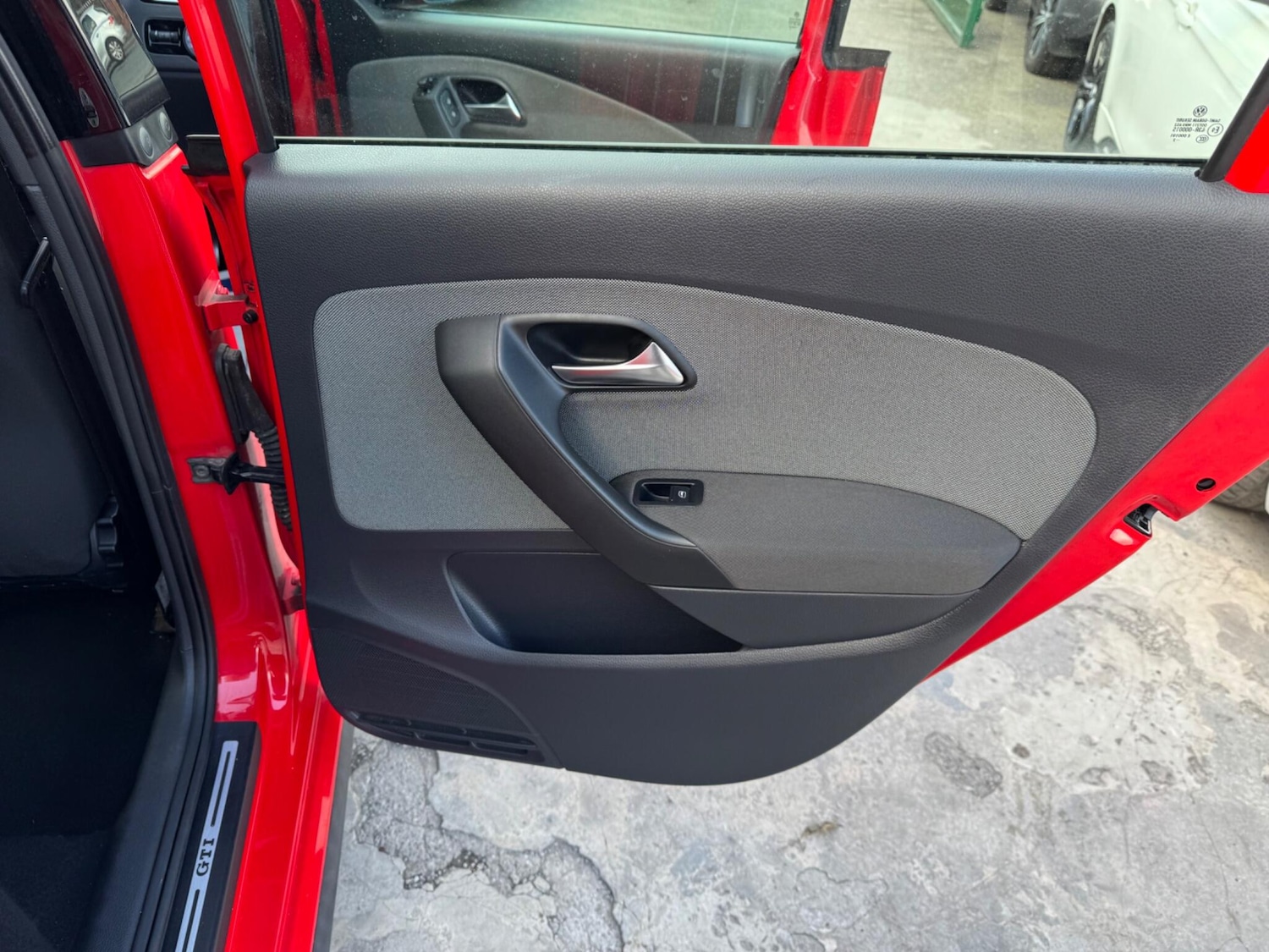 Used Volkswagen Polo 2012 for sale - 77839997: Photo 46