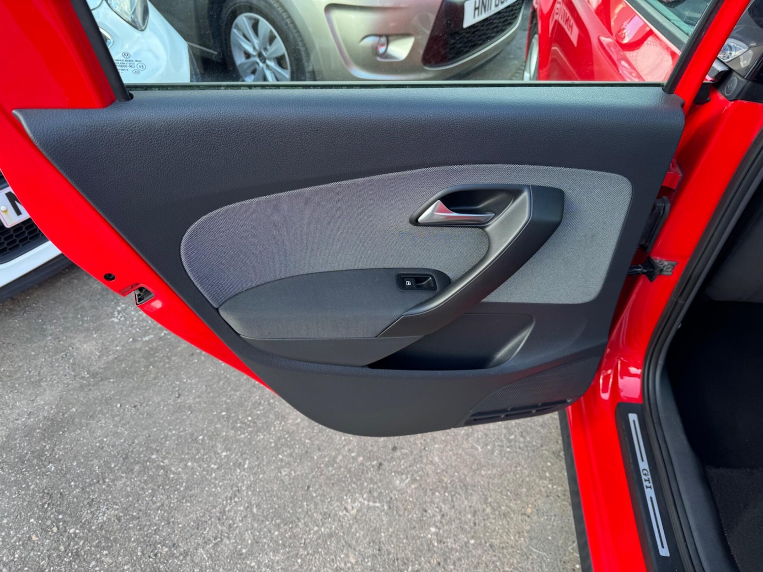 Used Volkswagen Polo 2012 for sale - 77839997: Photo 47