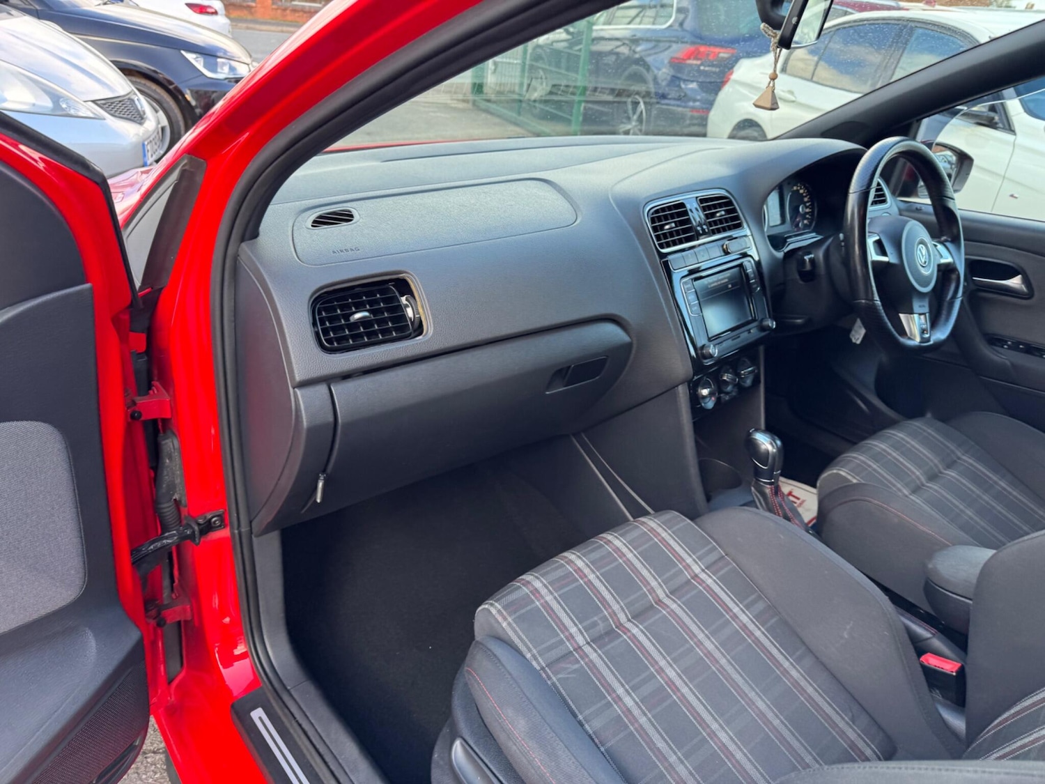 Used Volkswagen Polo 2012 for sale - 77839997: Photo 49