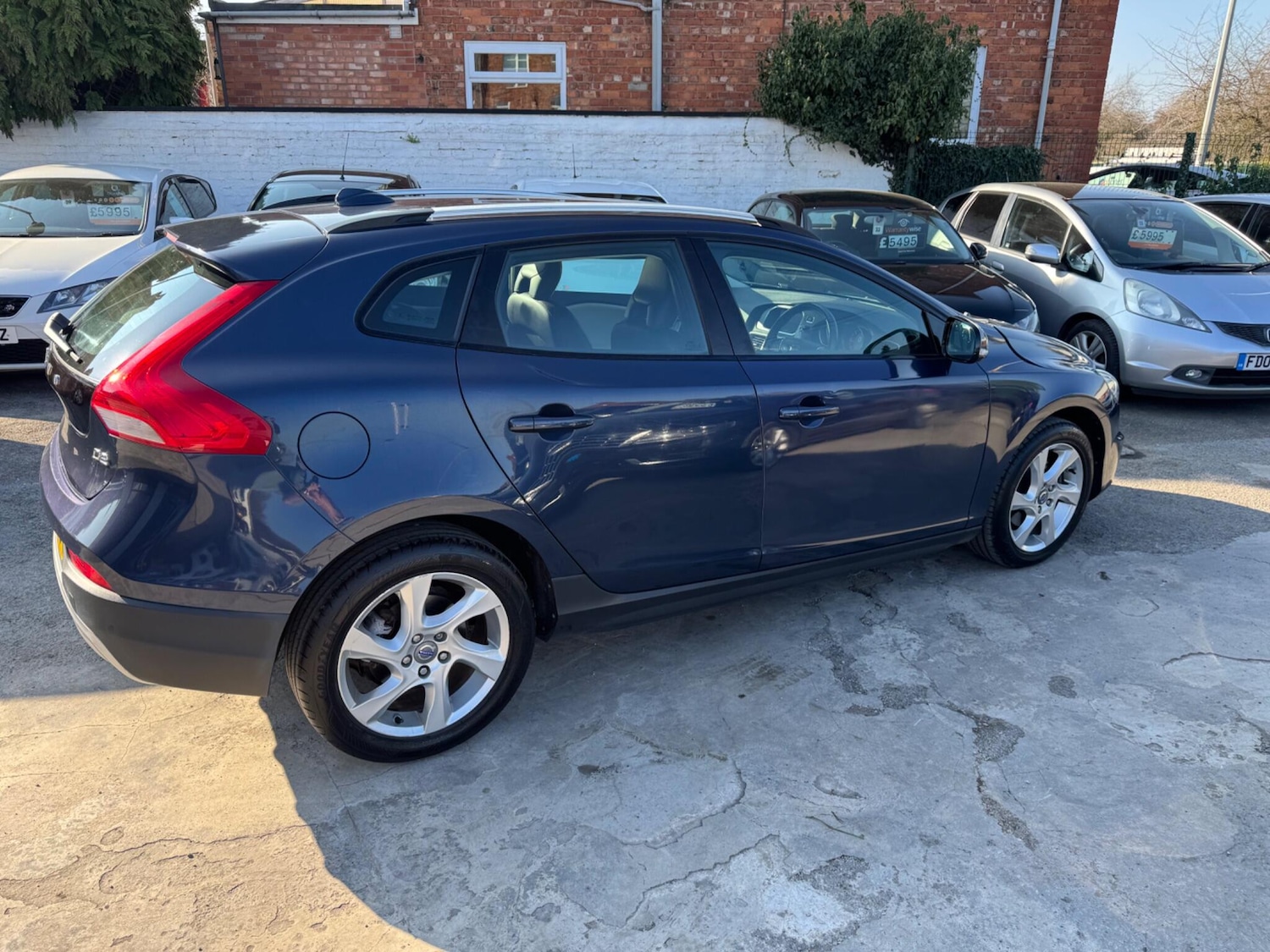 Used Volvo V40 Cross Country for sale - 77794306: Photo 10