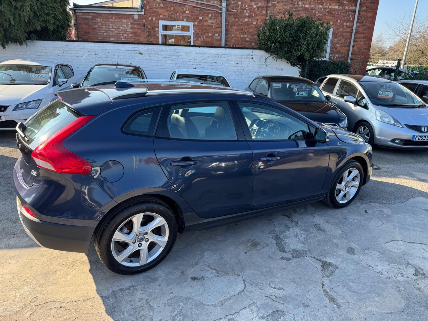 Used Volvo V40 Cross Country for sale - 77794306: Photo 11