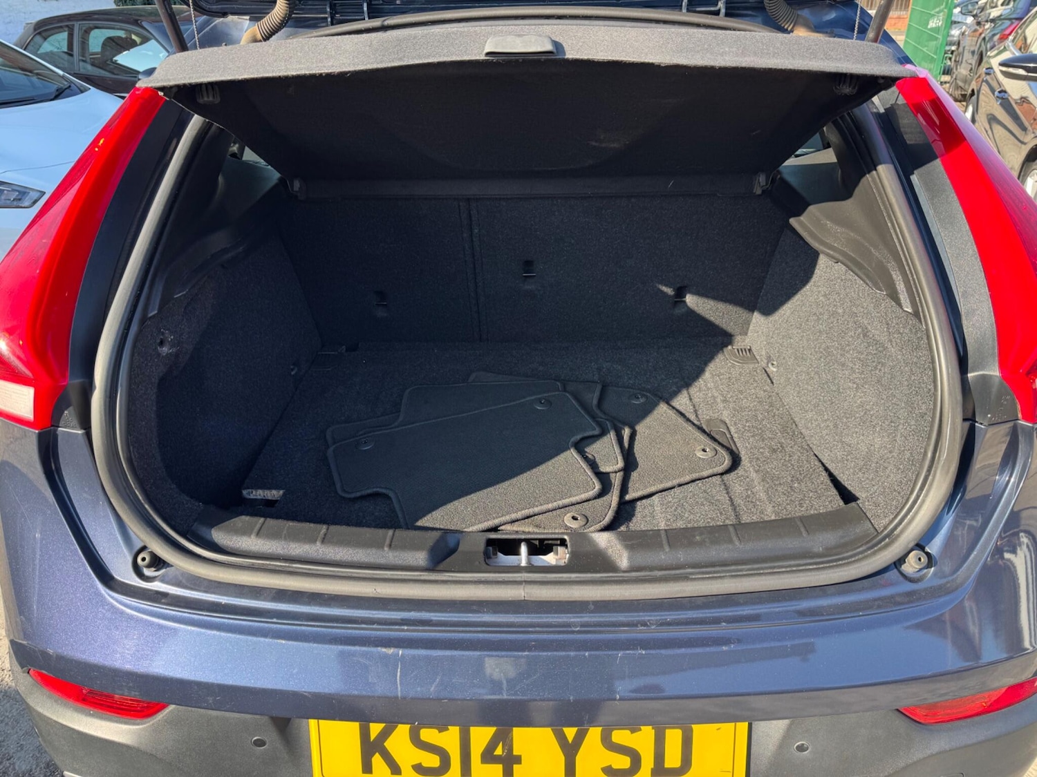 Used Volvo V40 Cross Country for sale - 77794306: Photo 29