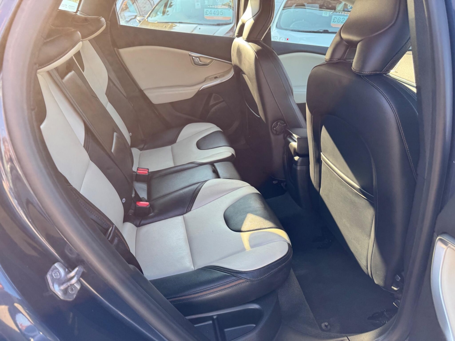 Used Volvo V40 Cross Country for sale - 77794306: Photo 35