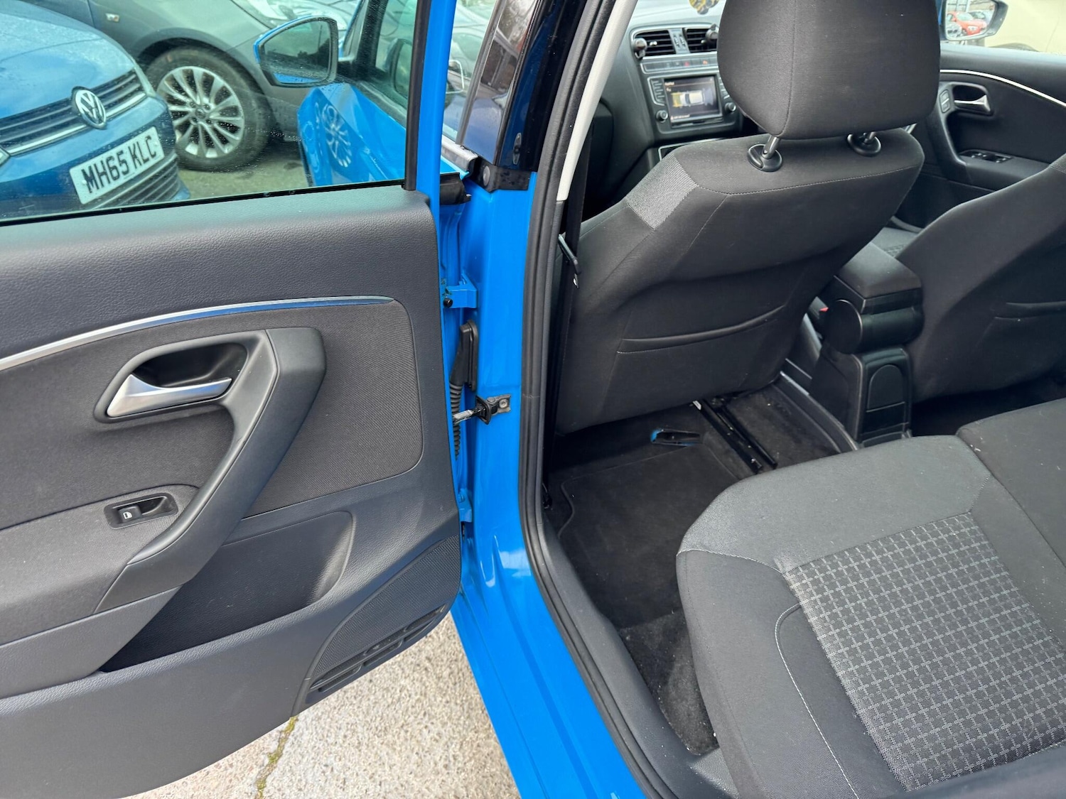 Used Volkswagen Polo 2014 for sale - 77351896: Photo 32