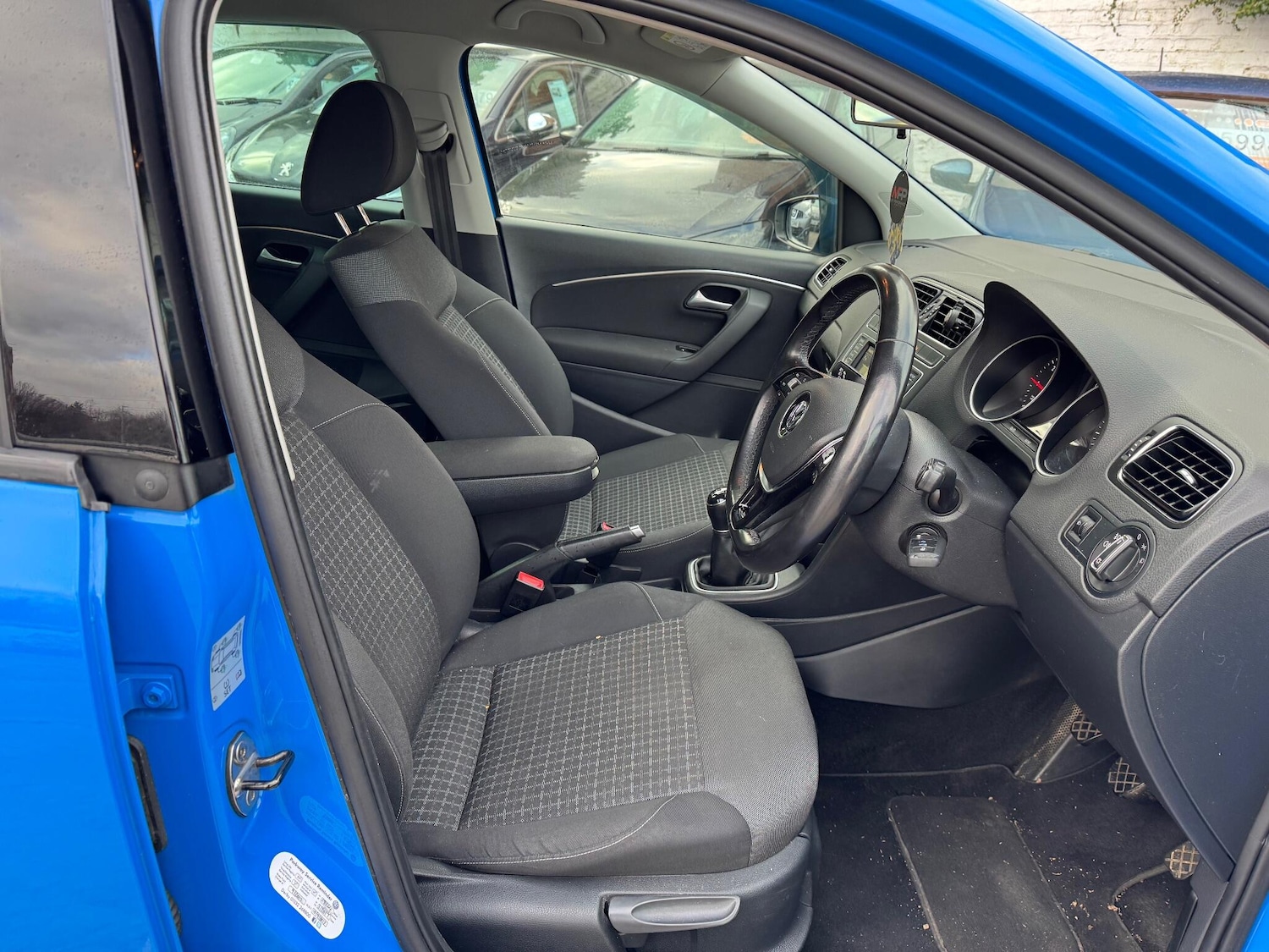 Used Volkswagen Polo 2014 for sale - 77351896: Photo 42