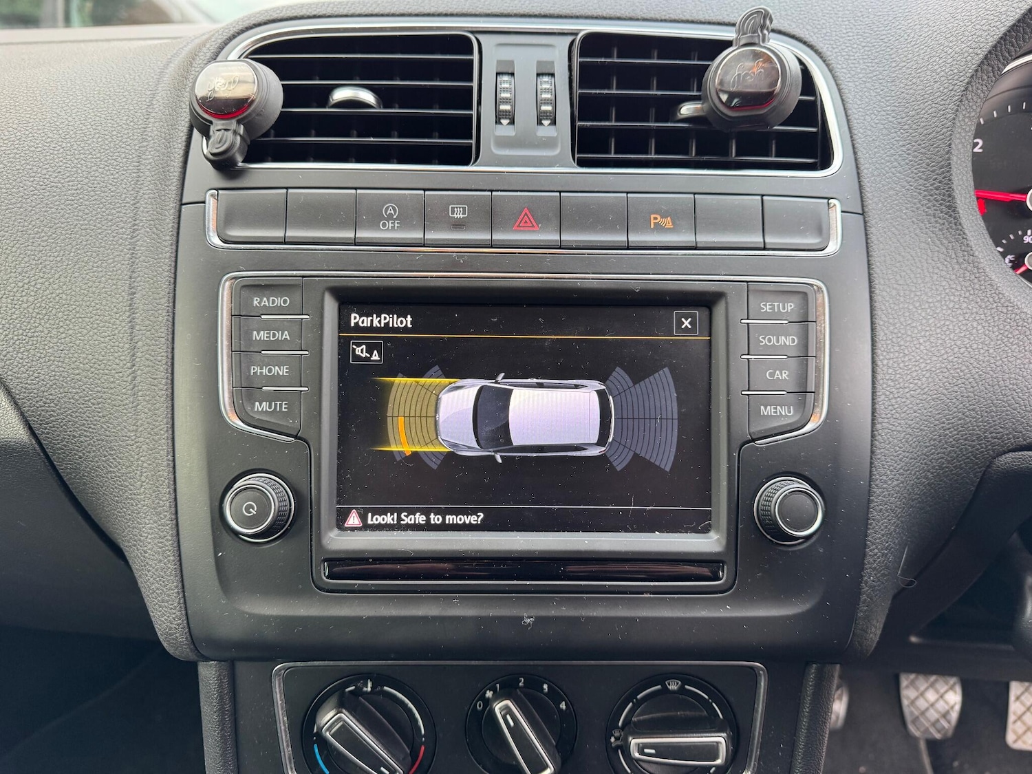 Used Volkswagen Polo 2014 for sale - 77351896: Photo 45