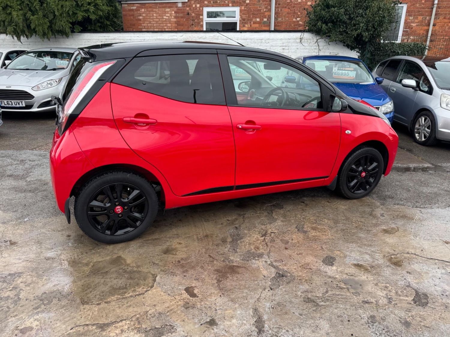 Used Toyota AYGO 2017 for sale - 77351430: Photo 11