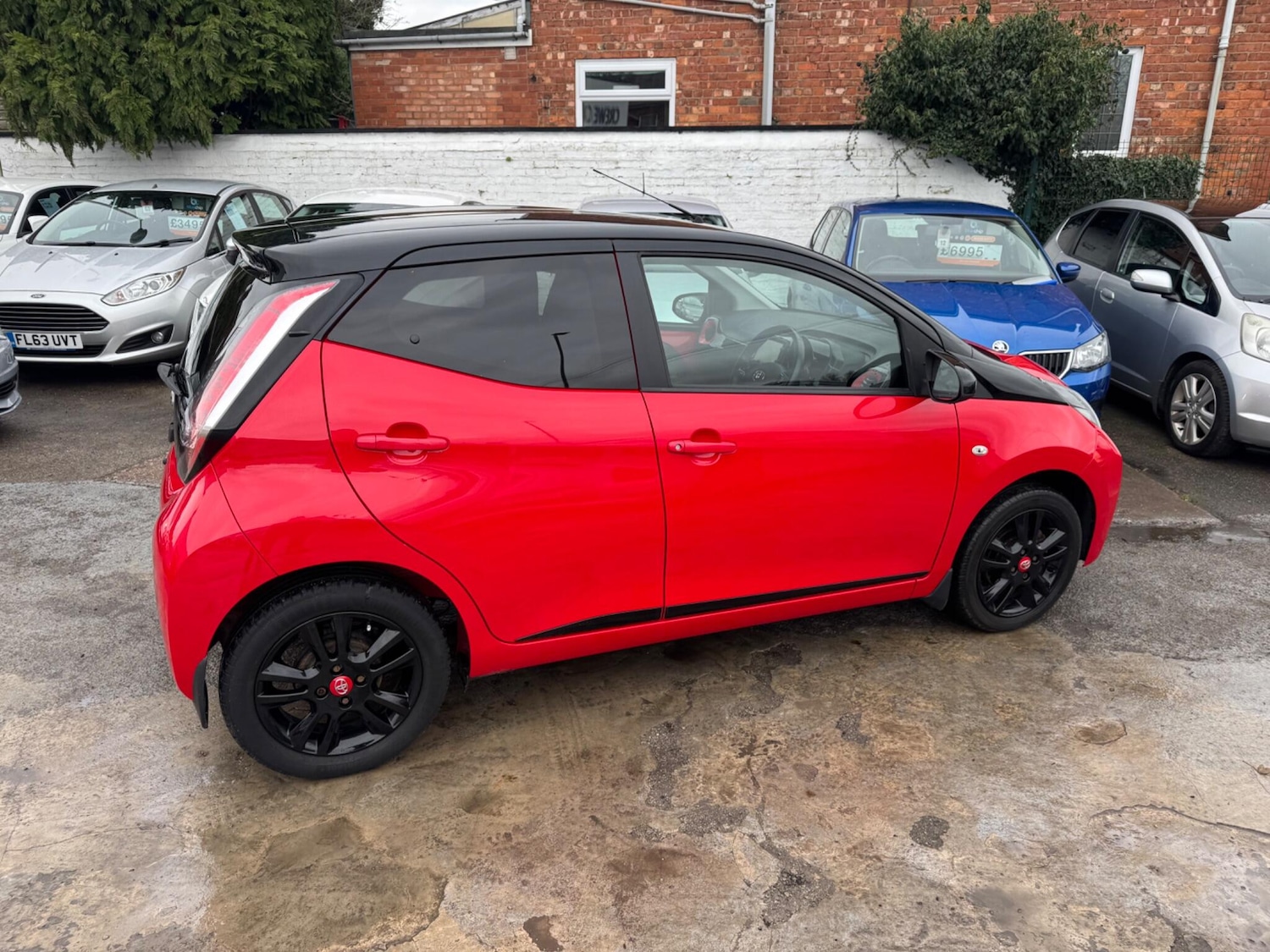 Used Toyota AYGO 2017 for sale - 77351430: Photo 12