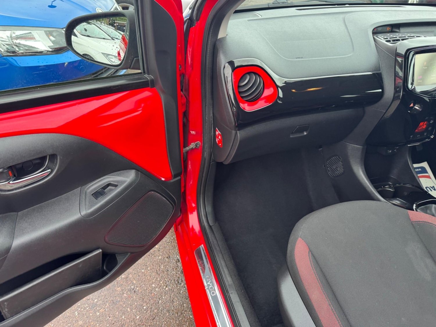 Used Toyota AYGO 2017 for sale - 77351430: Photo 29