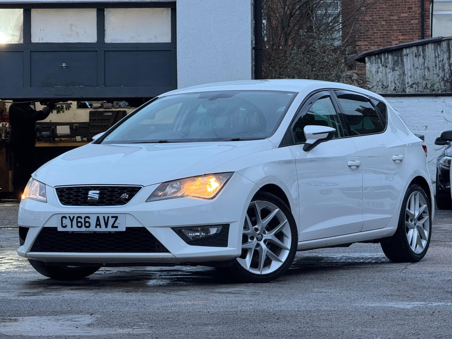 Used SEAT Leon 2017 for sale - 77352070: Photo 1