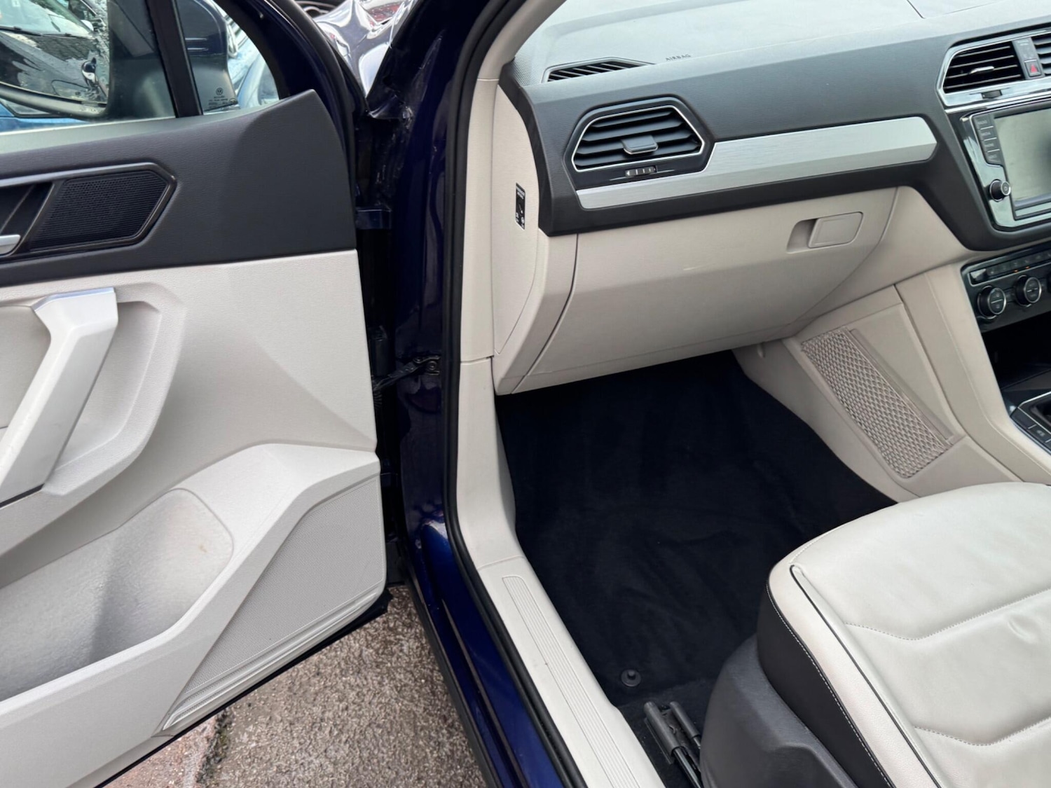 Used Volkswagen Tiguan 2016 for sale - 77358707: Photo 23