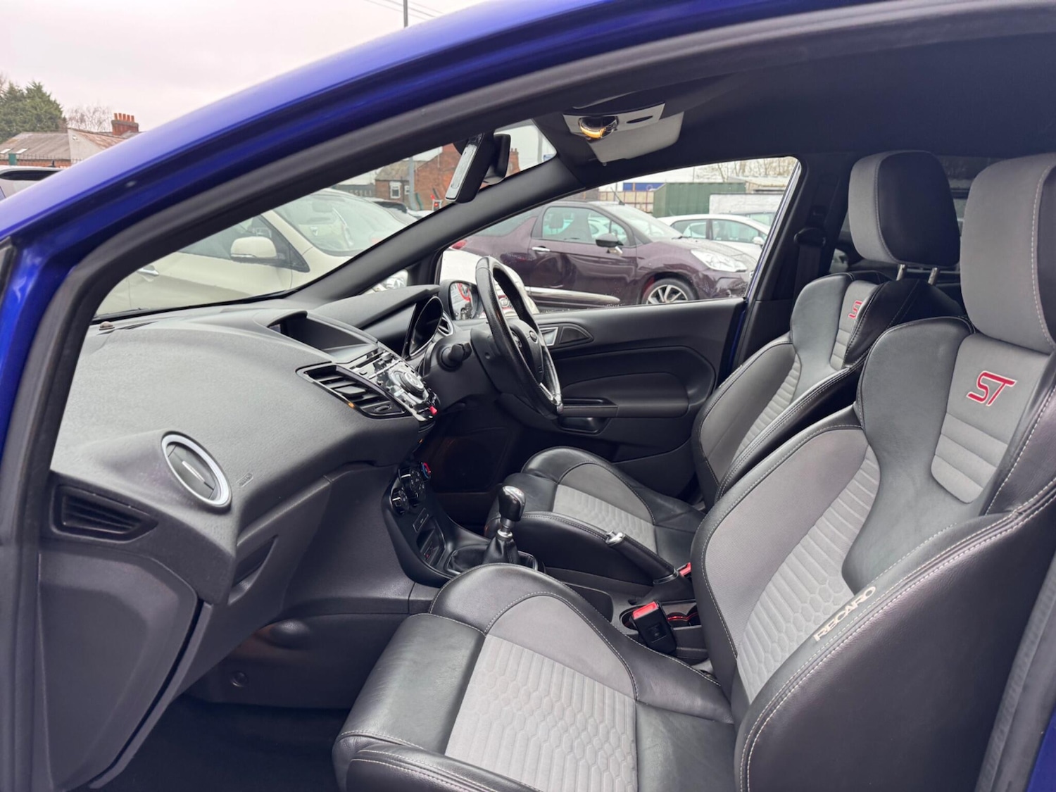 Used Ford Fiesta 2017 for sale - 77598232: Photo 2