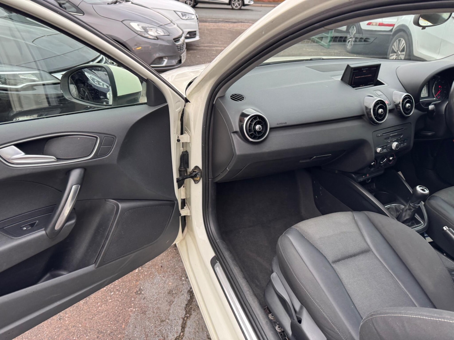 Used Audi A1 2011 for sale - 77351490: Photo 18