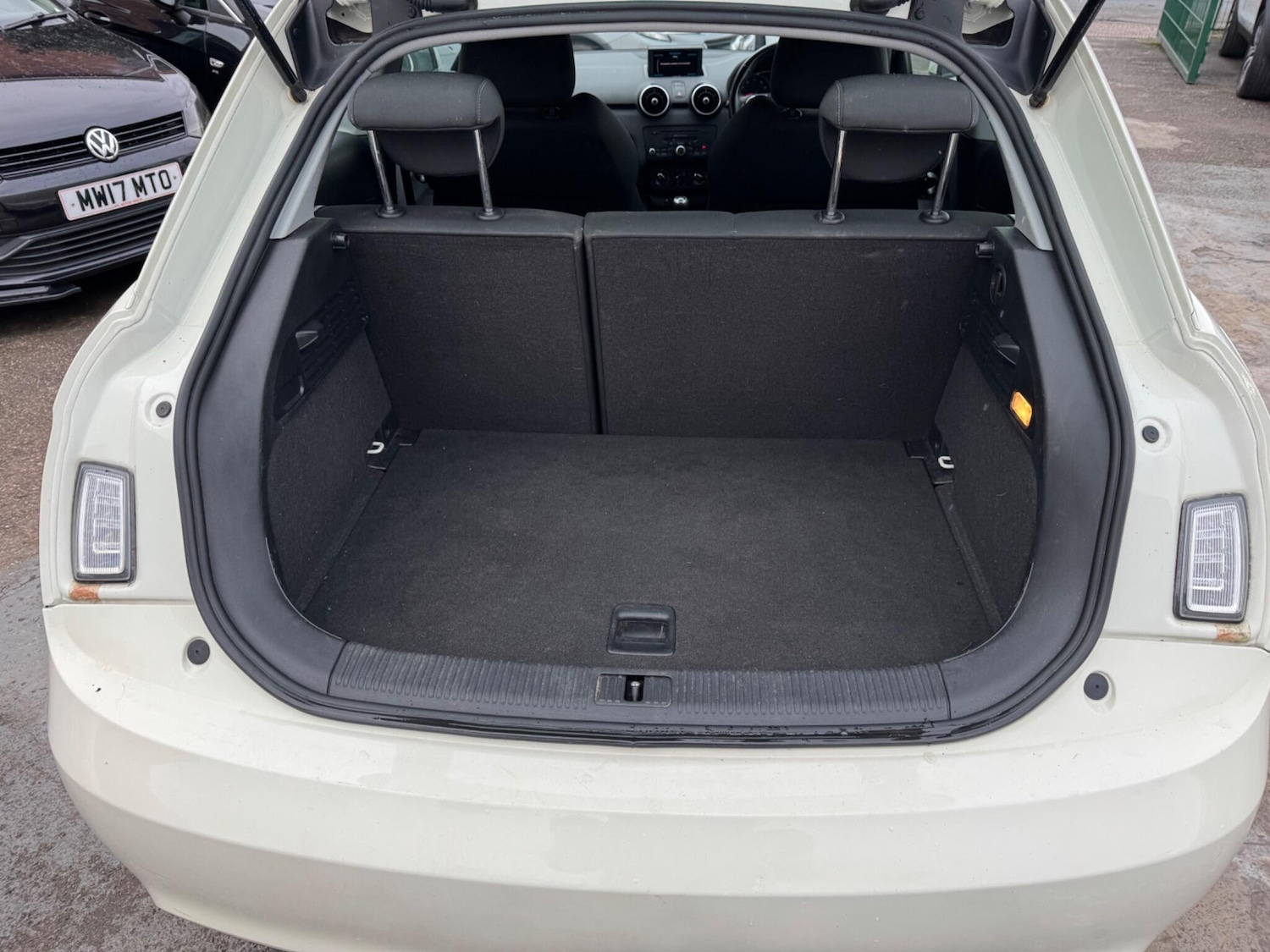 Used Audi A1 2011 for sale - 77351490: Photo 22