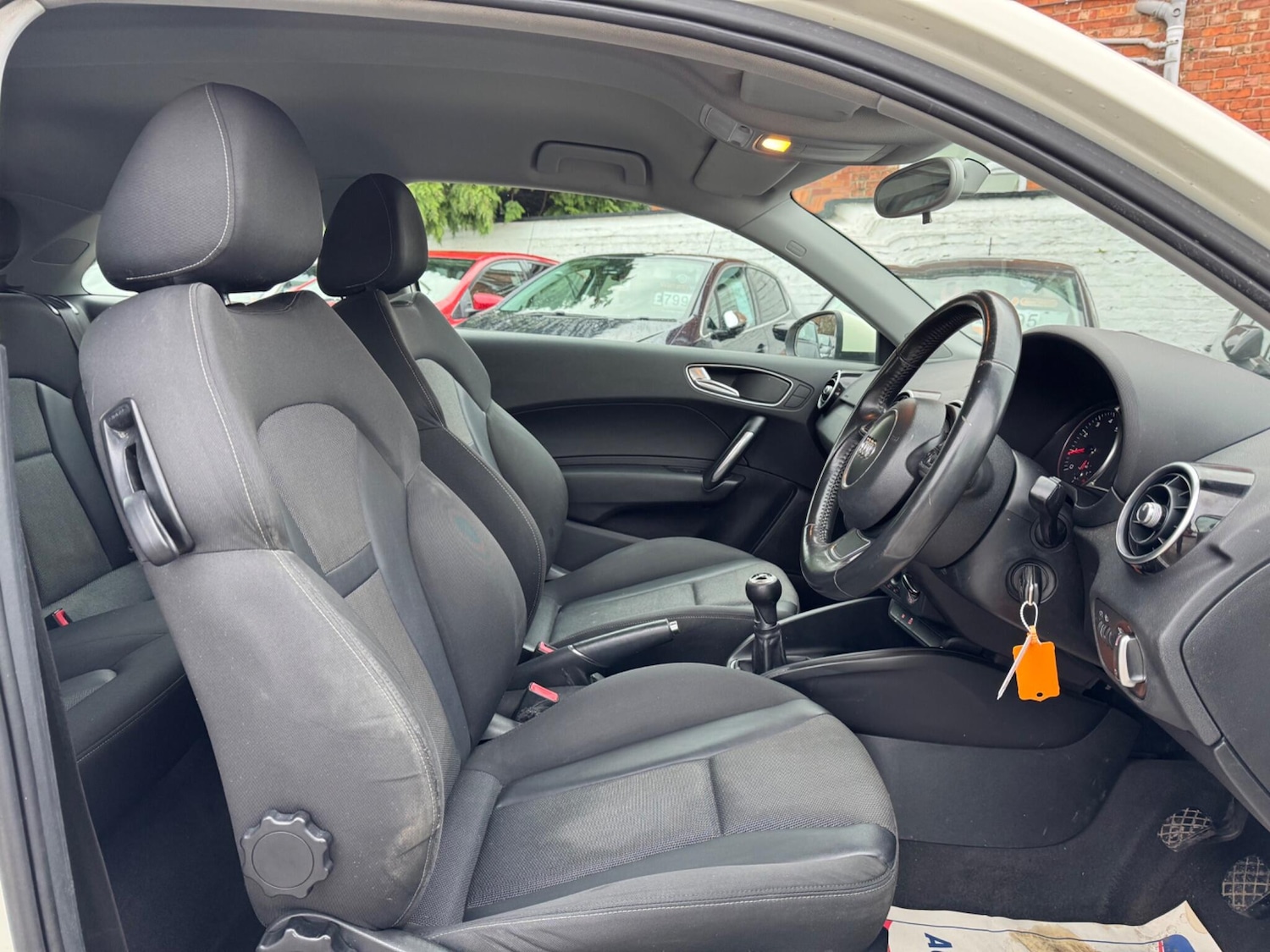 Used Audi A1 2011 for sale - 77351490: Photo 3