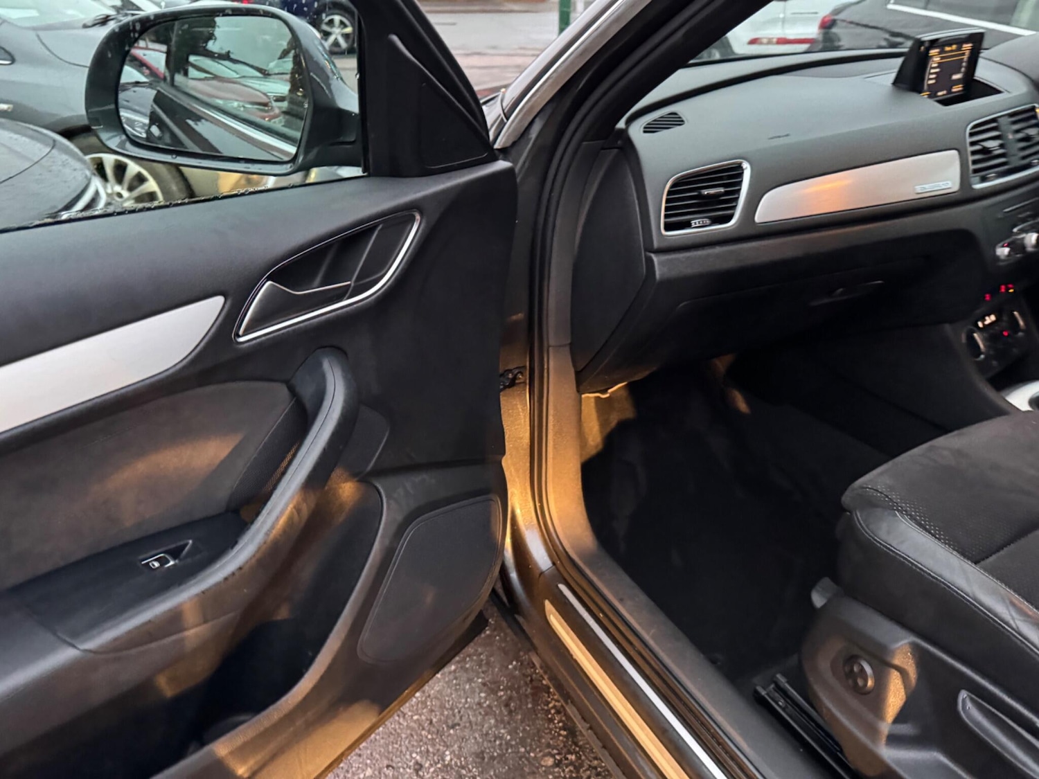 Used Audi Q3 2015 for sale - 77351367: Photo 29