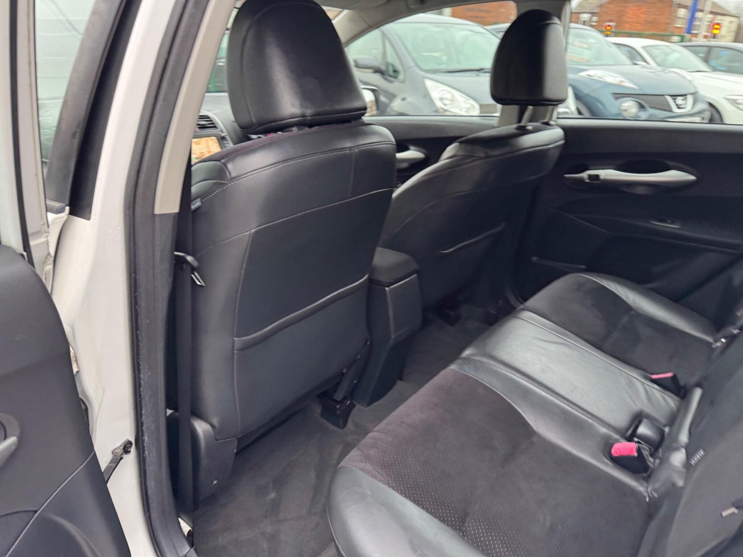 Used Toyota Auris 2011 for sale - 77351396: Photo 33