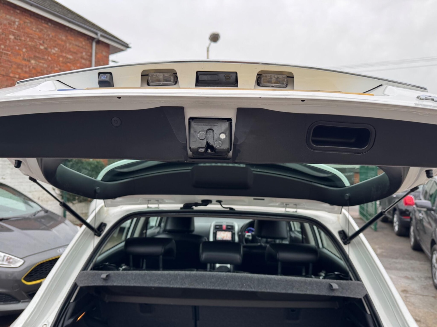 Used Toyota Auris 2011 for sale - 77351396: Photo 37