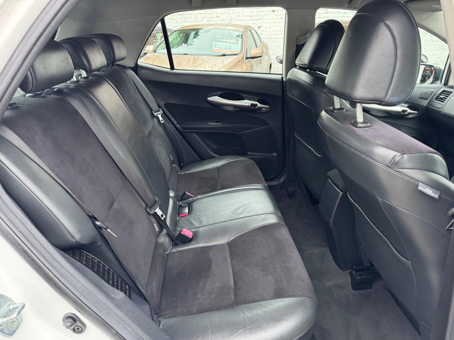 Used Toyota Auris 2011 for sale - 77351396: Photo 39