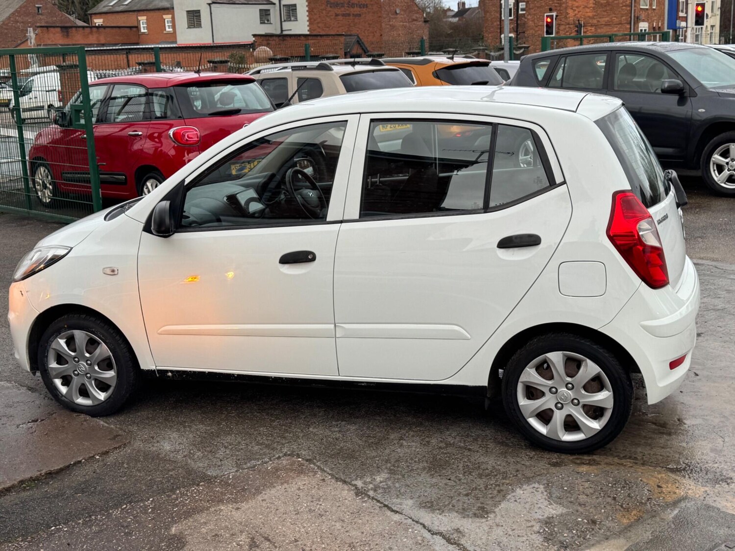 Used Hyundai i10 for sale - 77351932: Photo 25