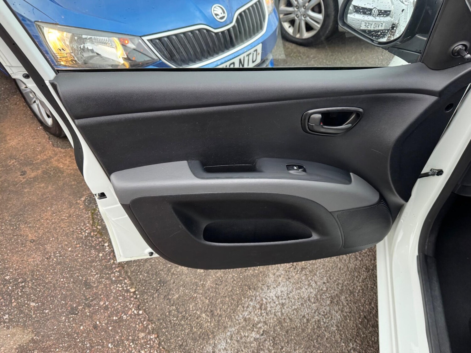 Used Hyundai i10 for sale - 77351932: Photo 27