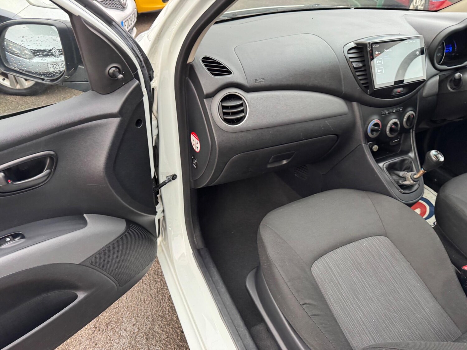 Used Hyundai i10 for sale - 77351932: Photo 30