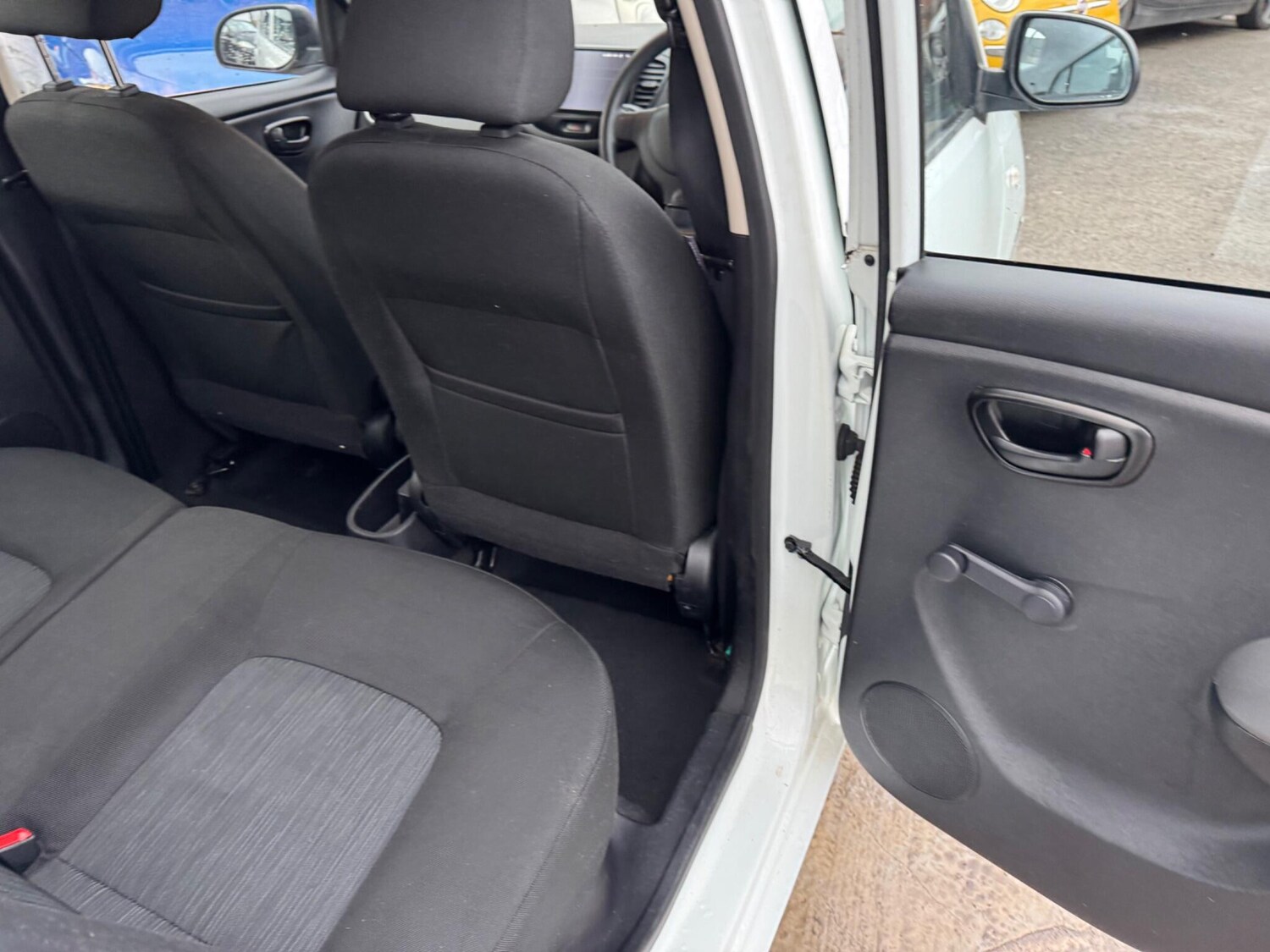 Used Hyundai i10 for sale - 77351932: Photo 38