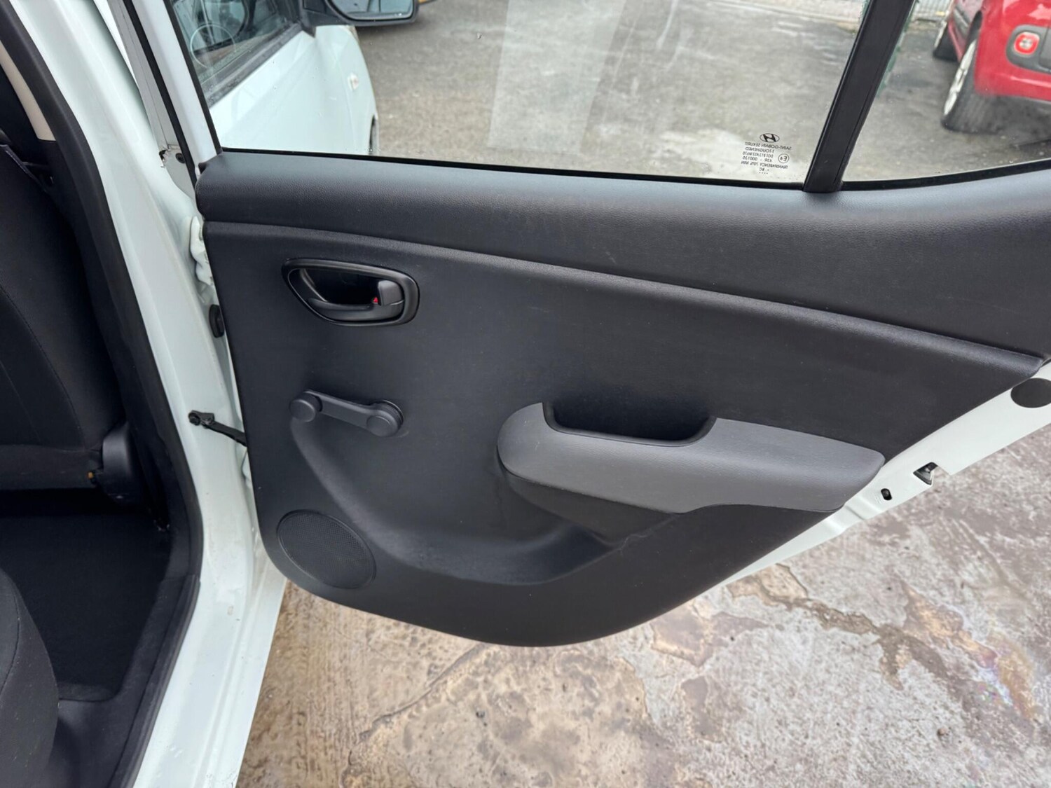 Used Hyundai i10 for sale - 77351932: Photo 39