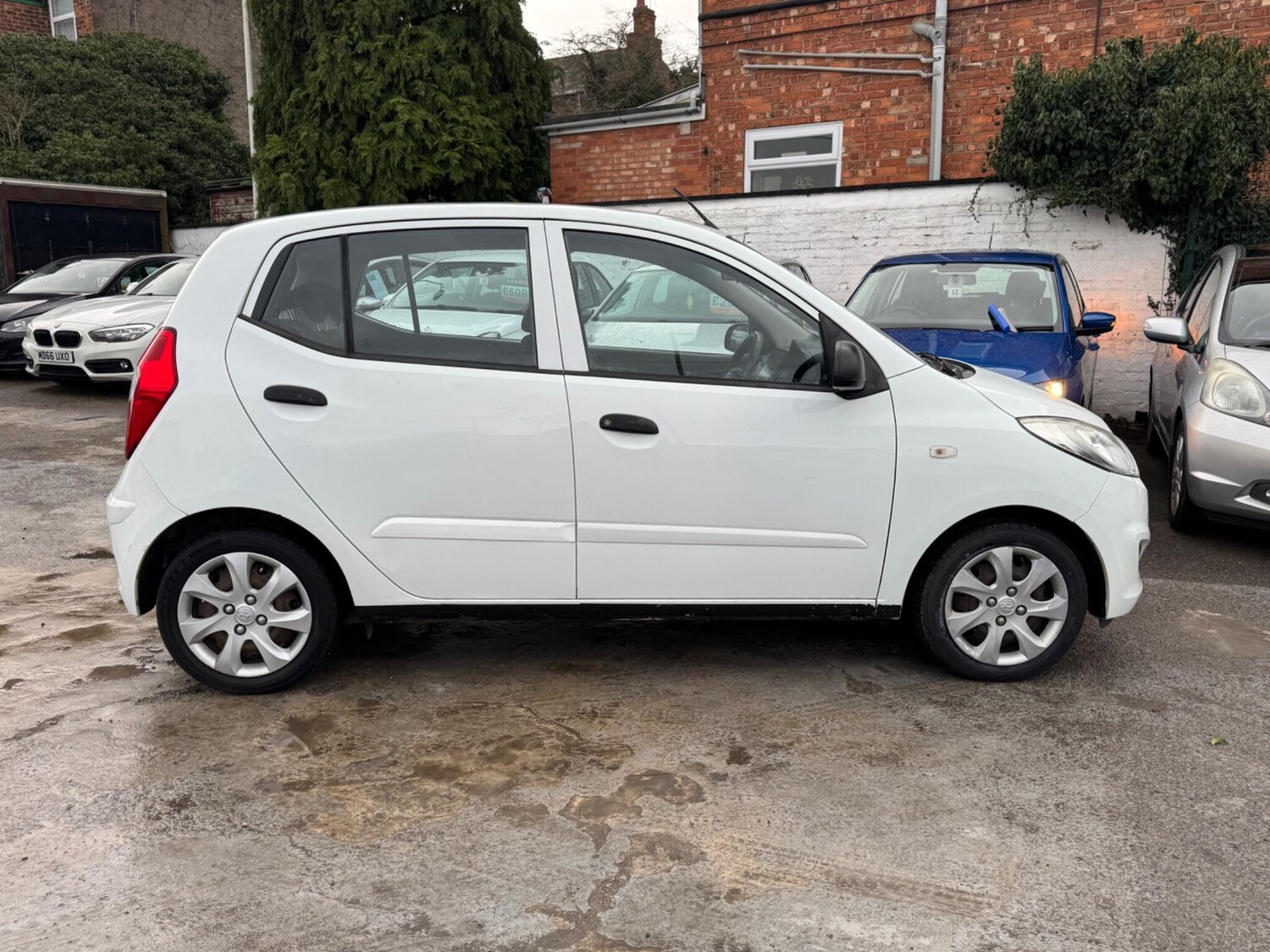 Used Hyundai i10 for sale - 77351932: Photo 9