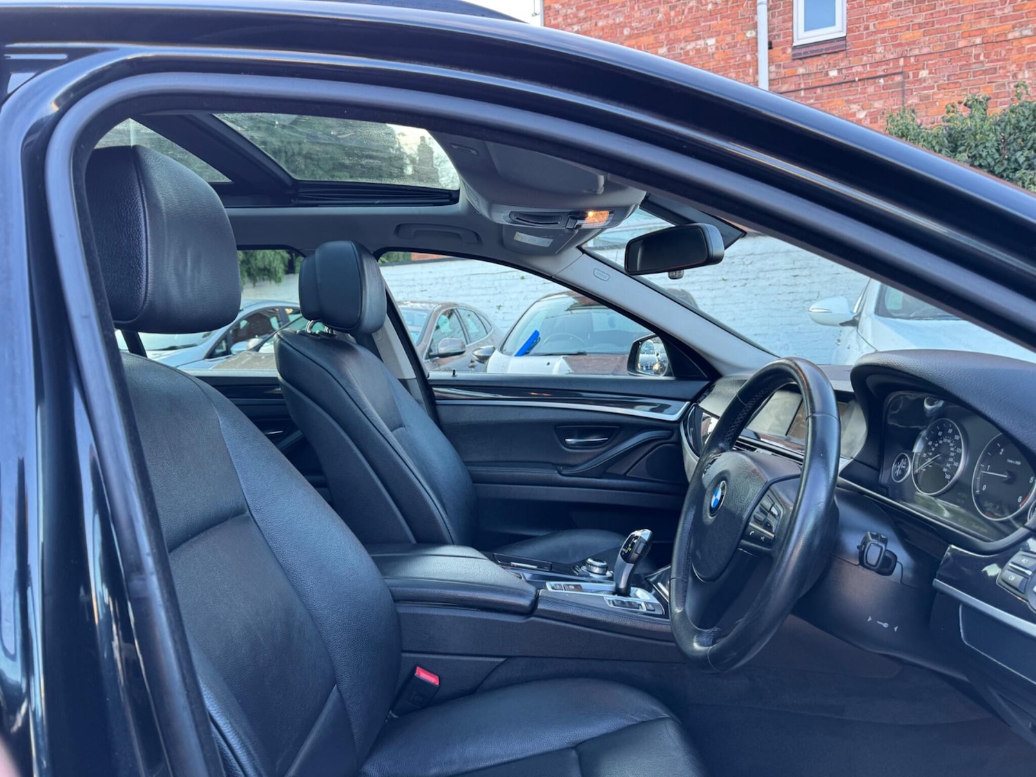 Used BMW 5 Series 2012 for sale - 77351795: Photo 40