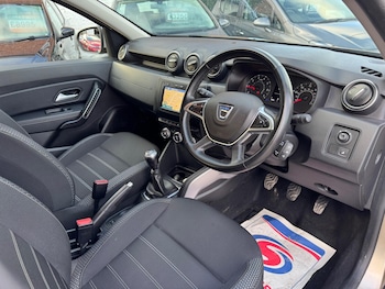 Used Dacia Duster 2020 for sale - 77351764: Photo