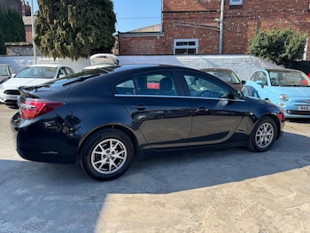 Used Vauxhall Insignia 2015 for sale - 77939349: Photo